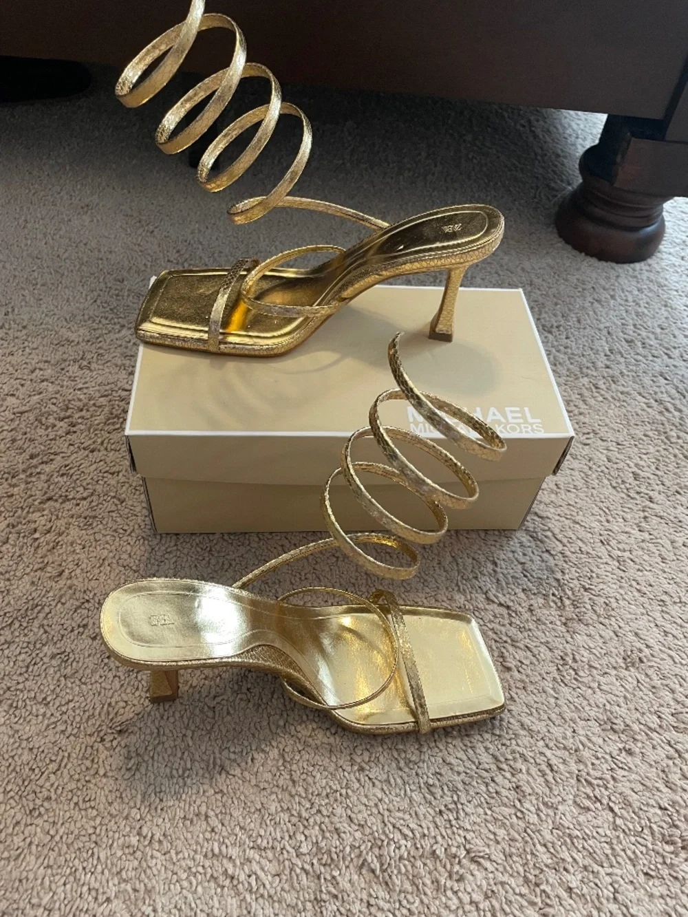 Zara Gold spiral heel sandals - Picture 1 of 6
